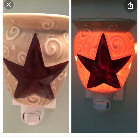 Scentsy plug in - Picture 2 of 3